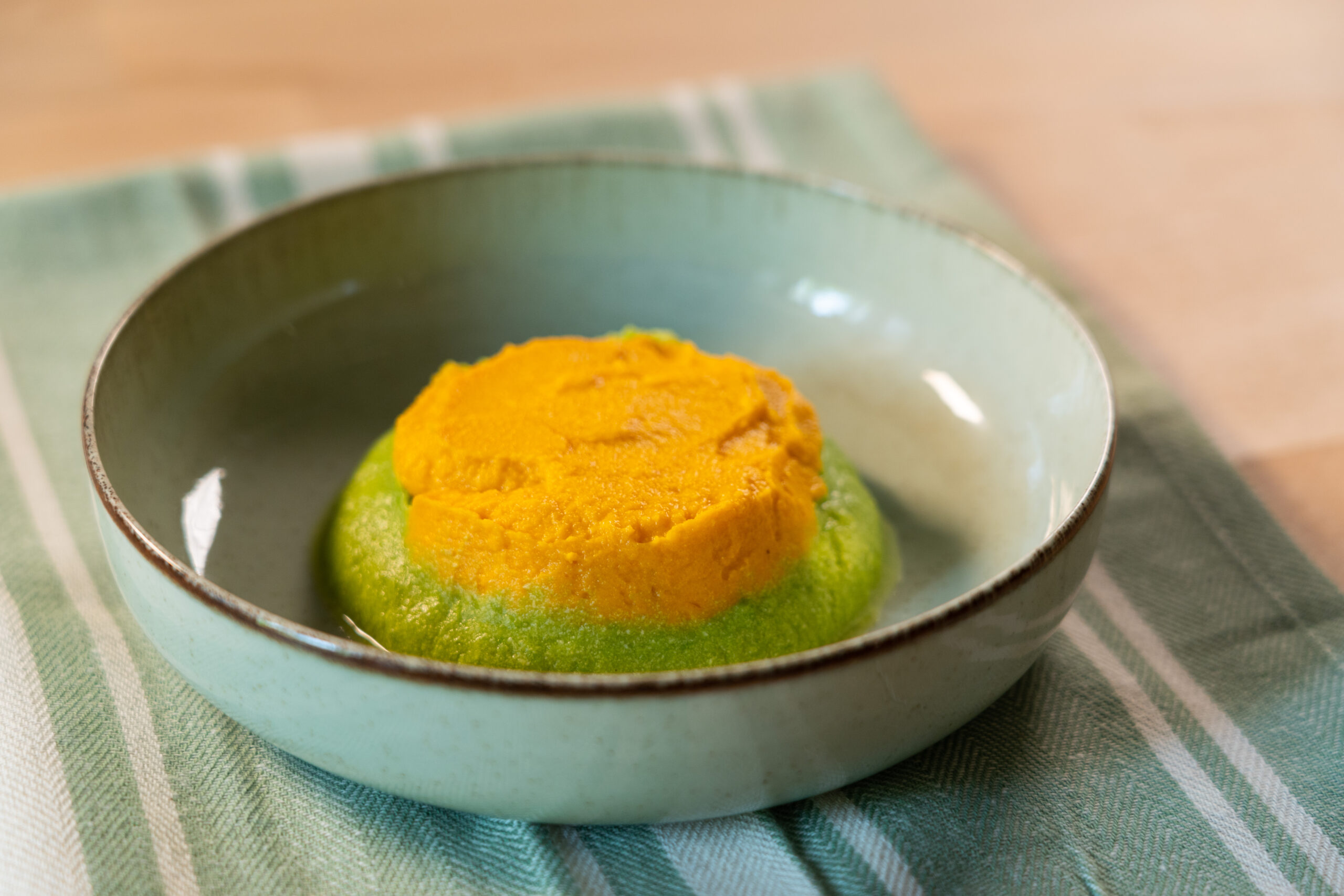 Pea and carrot purées with peanuts and egg